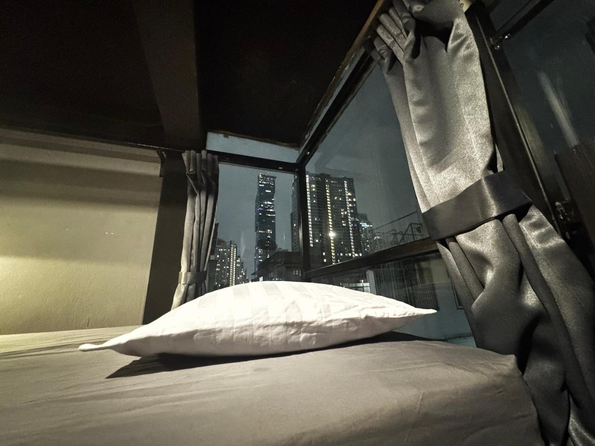 Stay At Pan Hostel Bangkok Exterior photo