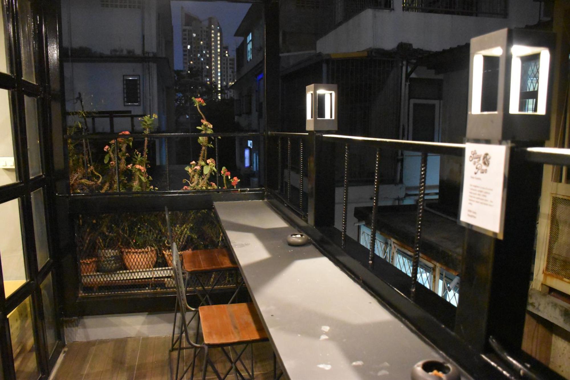 Stay At Pan Hostel Bangkok Exterior photo